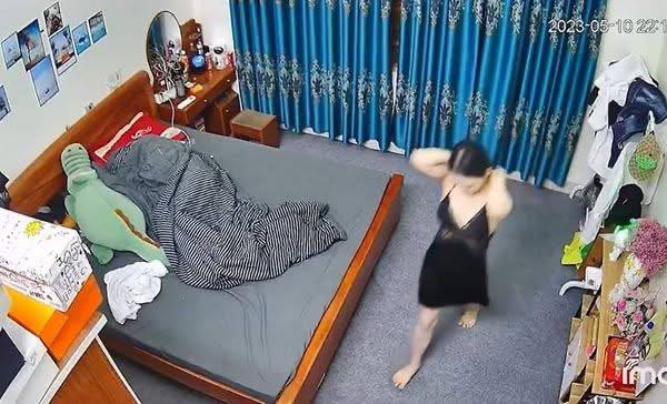 Clip Hot 18+ Nửa Đêm Chồng Đè Ra Đụ Mà Quên Mất Nhà Mới Lắp Cam Clip Hot 18+ Nửa Đêm Chồng Đè Ra Đụ Mà Quên Mất Nhà Mới Lắp Cam