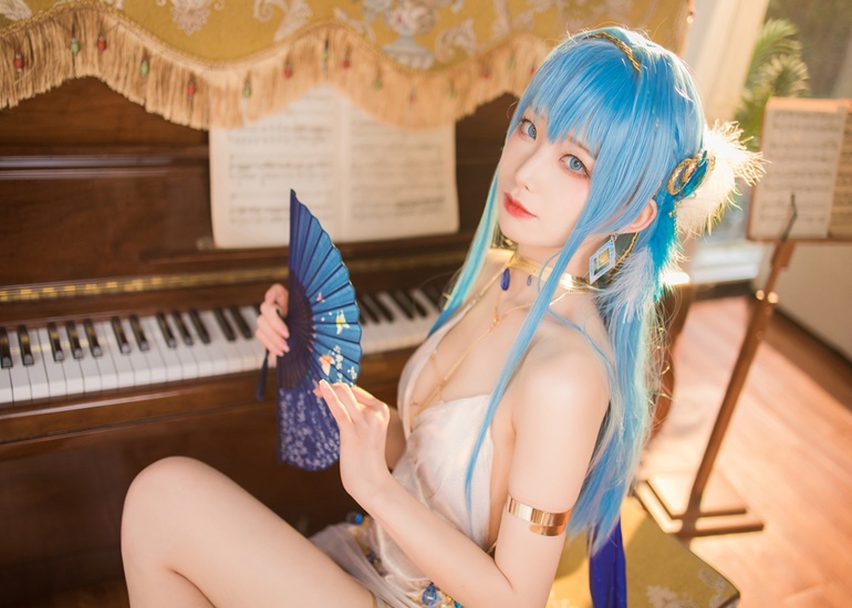 Ảnh Hot 18+ Cosplay Gái Đẹp Cosplay 封疆疆v NIKKE 胜利女神 海伦娜